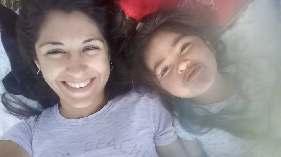 "Me despierto y miro el teléfono esperando la llamada que me digan que mi hija apareció"