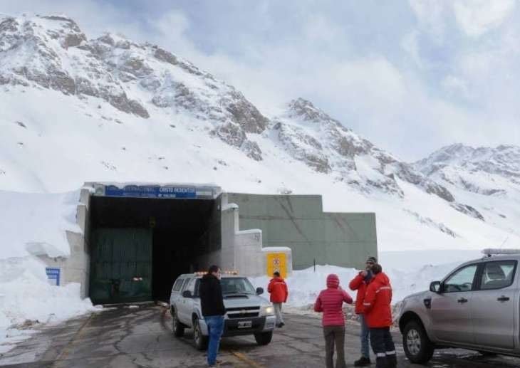 Mendoza: reabrió el paso Cristo Redentor tras 12 días de intensas nevadas