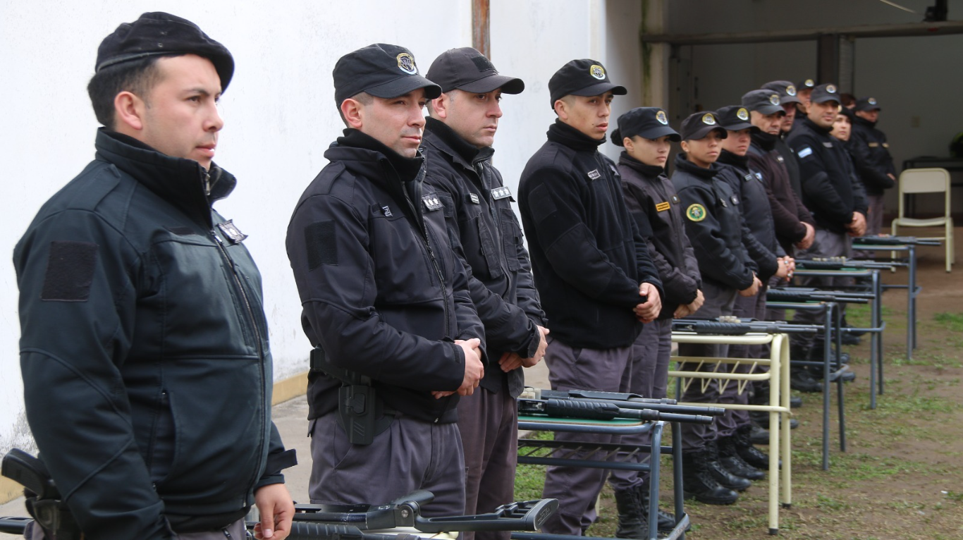 Abren inscripción a becas para instructores policiales