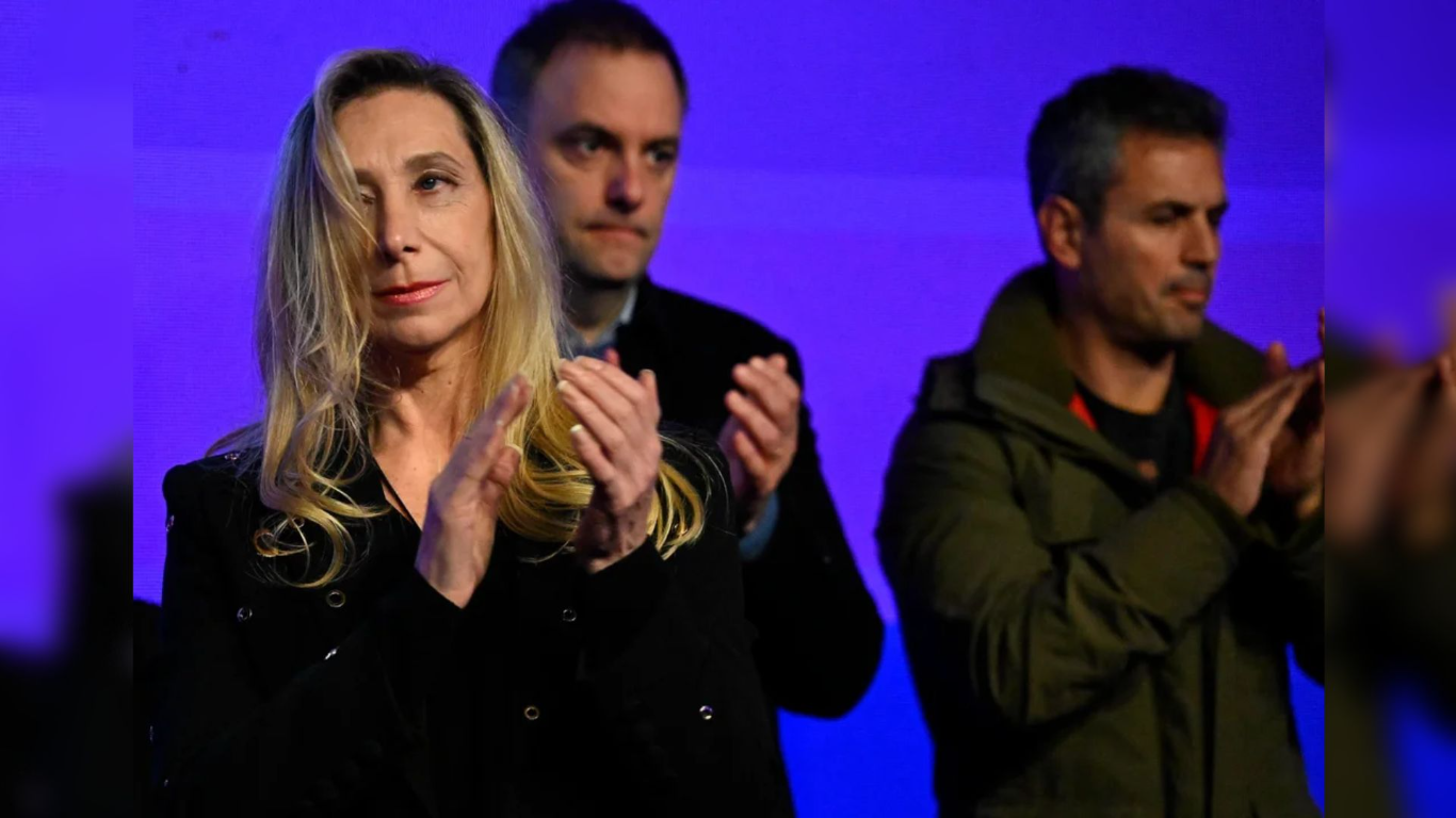 Santilli reemplazaría a Adorni en el Gabinete