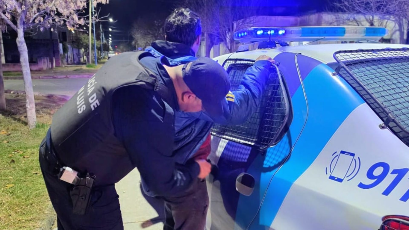 Villa Mercedes: intentó robar bebidas alcohólicas de un comercio y terminó demorado
