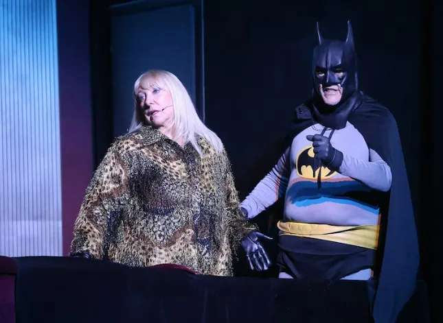 El regreso triunfal de Alfredo Casero, Fabio Alberti y el elenco de Cha cha cha en el teatro: humor